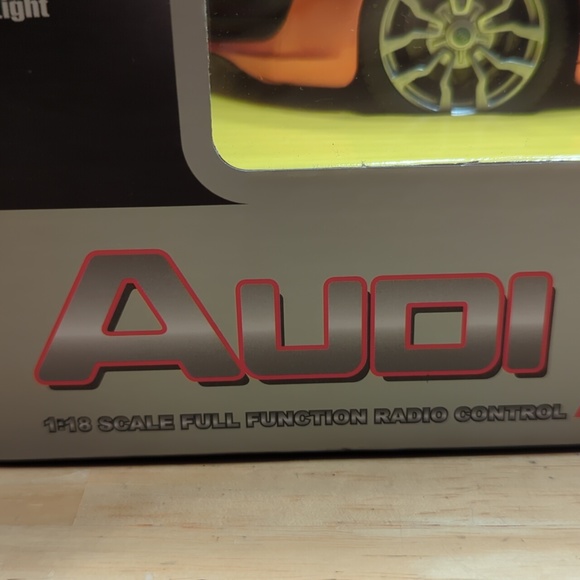 Remote Control Audi R8. NWT - Picture 4 of 8